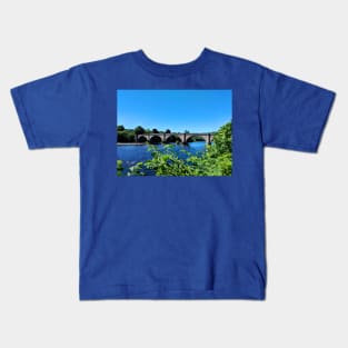 Dunkeld Bridge, River Tay, Scotland Kids T-Shirt